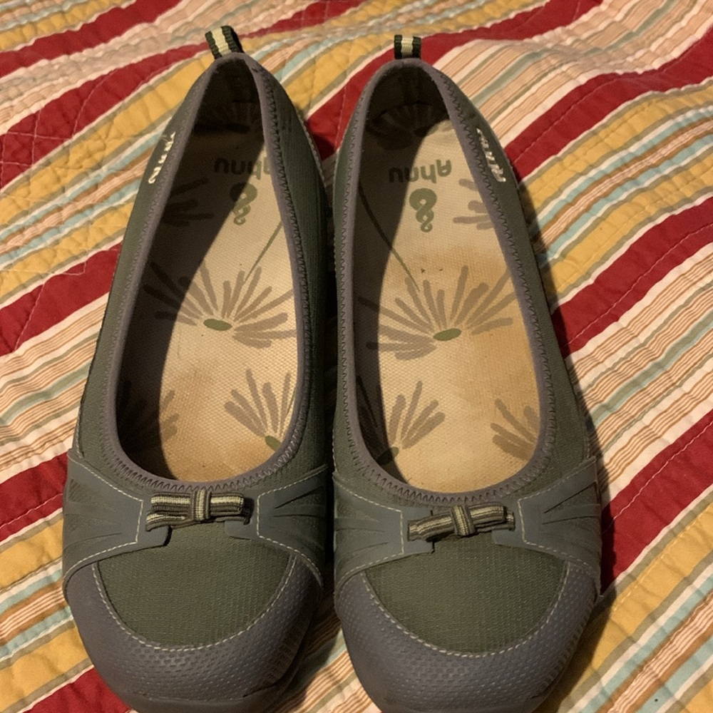Ahnu Green Flats with Decorative Bow and Canvas Upper - Picture 5 of 6